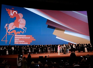 Премьера фильма «Семейное счастье» Стаси Толстой на 47 ММКФ Премьера фильма «Семейное счастье» Стаси Толстой на 47 ММКФ